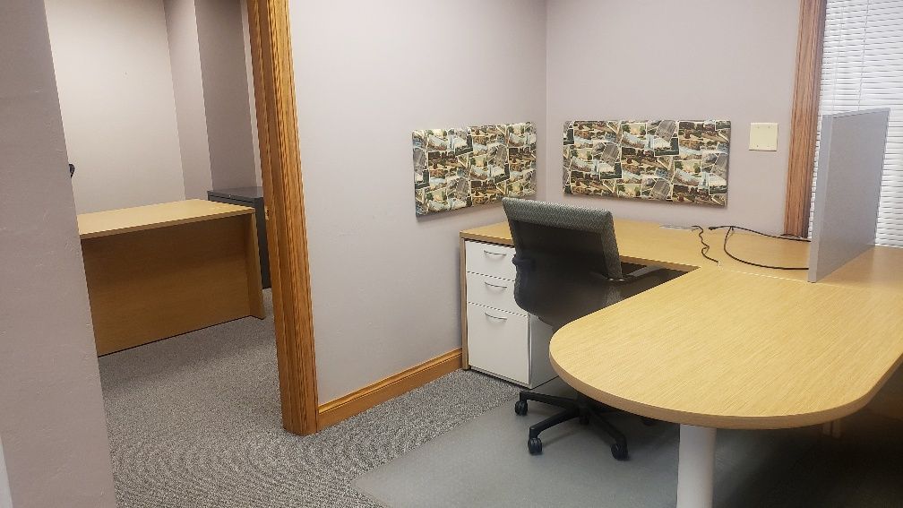 1,422 SF